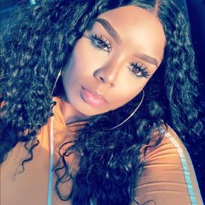 Meet your Posher, Lakia